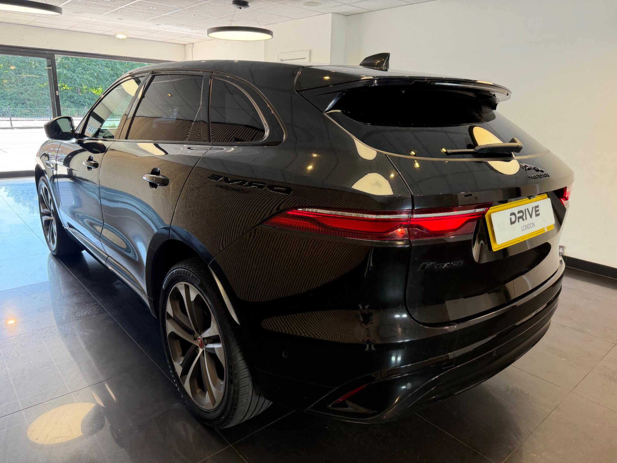 Jaguar F-PACE